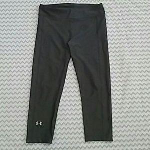 Under Armour fitted Capri leggings